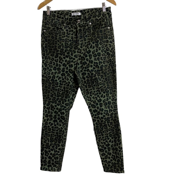 GOOD AMERICAN Good Waist Crop Jeans Leopard - Picture 2 of 7